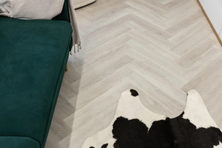 Кварцевый ламинат Fargo Паркет Английская ёлка Дуб Лондонский Туман 33-81996-14 4/0.5мм